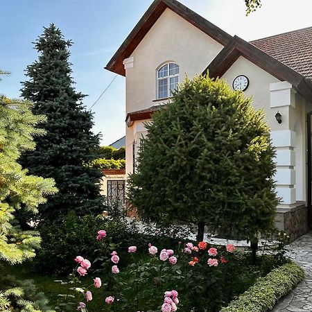 Hotel Astoria Garden Biškek Exteriér fotografie