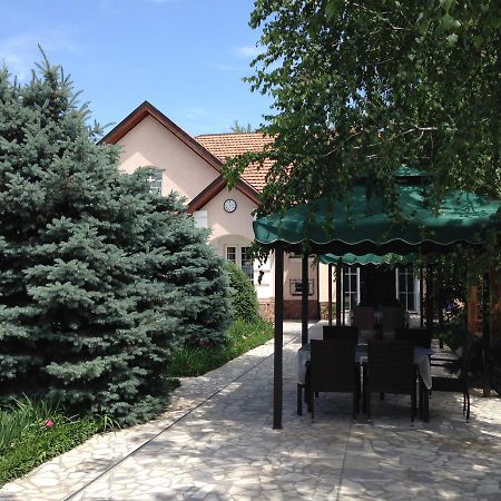 Hotel Astoria Garden Biškek Exteriér fotografie