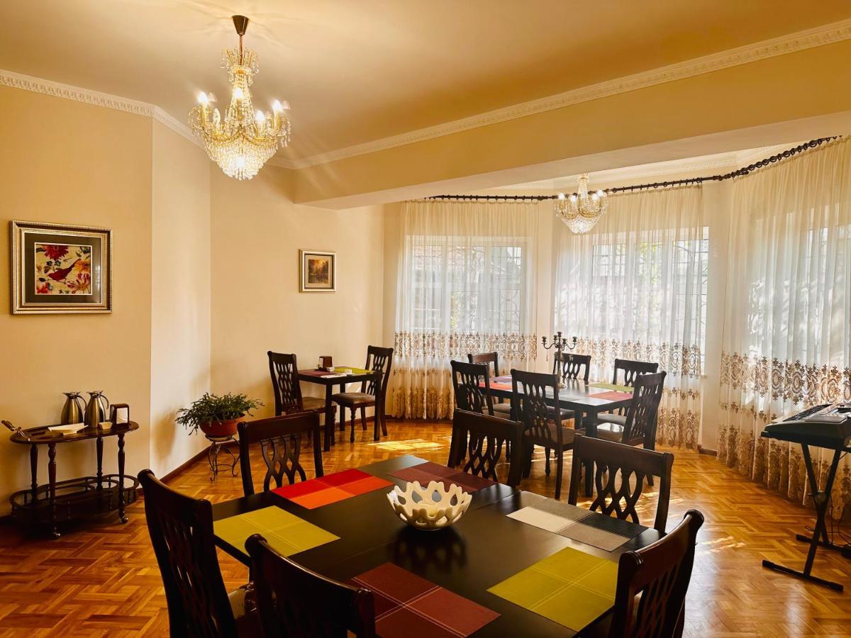 Hotel Astoria Garden Biškek Exteriér fotografie