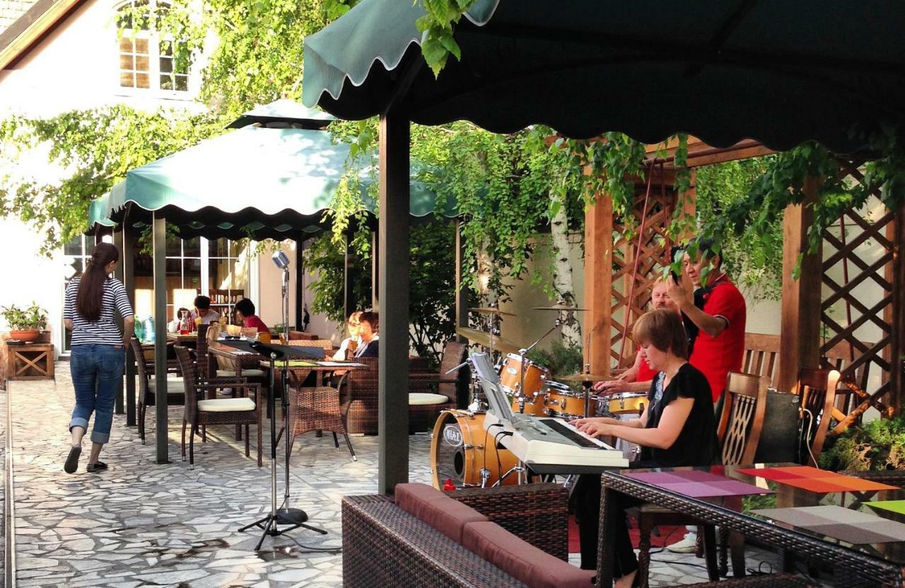 Hotel Astoria Garden Biškek Exteriér fotografie